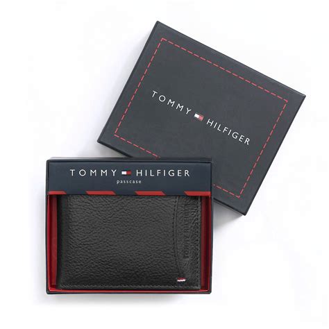 tommy hilfiger men's wallet online.